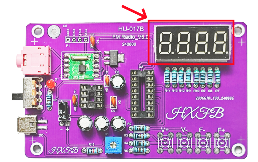 Soldering the digital tube display, respecting orientation